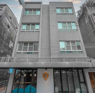 West District Hostel | Light Hostel