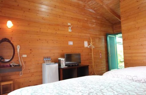 Ren'ai House | Qing Jing Xiao Taiyang Jingguan Homestay