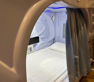 Zhongzheng Hostel | SleepBox Hostel