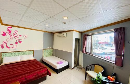 Yuchi Hostel | sunmoonlake sunflower house