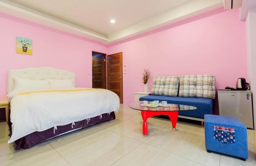 Dongshan Bed & Breakfast | Windmills Castle Garden