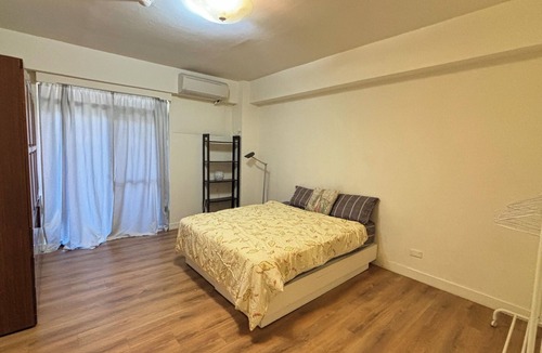 Shida Apartment | 三房二廳-步行三分鐘師大夜市、五分鐘大安森林公園、八分鐘台電大樓站與台大、市中心、大陽台、大客廳