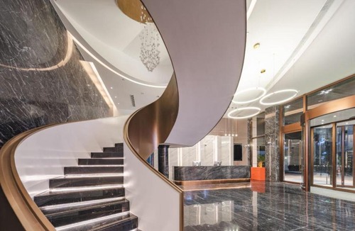 Pudong Hotel | 上海临港新城万达广场亚朵酒店
