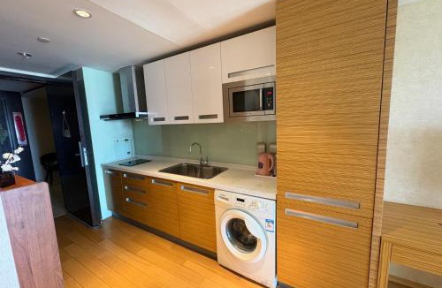 Middle Chaoyang Apartment | 北京工体世茂工三民宿