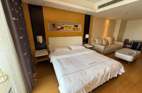 Middle Chaoyang Apartment | 北京工体世茂工三民宿