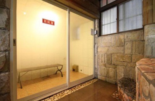 Fuxing District Bed & Breakfast | 北橫貫下巴陵溫泉山莊