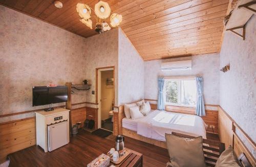 Nanzhuang Cabin | 南庄橄欖樹咖啡民宿 Olive Tree Village Guesthouse