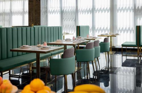 Aksu Hotel | 君羊酒店阿克苏金兰广场老街夜市店