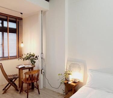 Toufen Apartment | 寄居蟹月租房型詢問日期