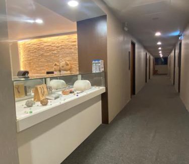 Yunlin Hotel | 曖月商旅