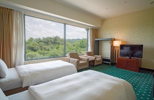 Dongshan District Resort | 柳營尖山埤 Liuying Jianshanpi Resort