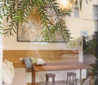 Tainan City Centre House | 梧同包棟民宿La Petite Maison I Entire House BnB I 寵物友善 I 國旅卡 I 出差商旅可報帳 I 電動麻將 I NETFLIX I Nintendo Switch I MOD I一軒家貸切