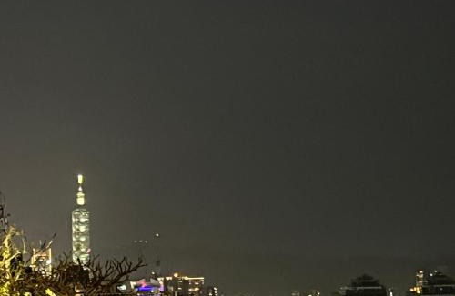 Xinyi Bed & Breakfast | 樂居 台北