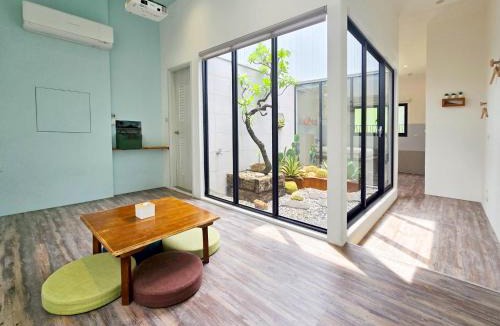 Tainan City Centre House | 樹舍包棟民宿開山館