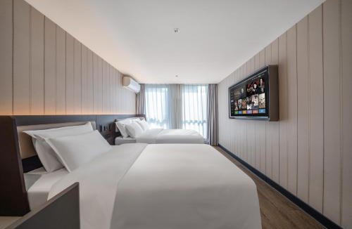 Licang Hotel | 汉庭青岛北站金水路酒店