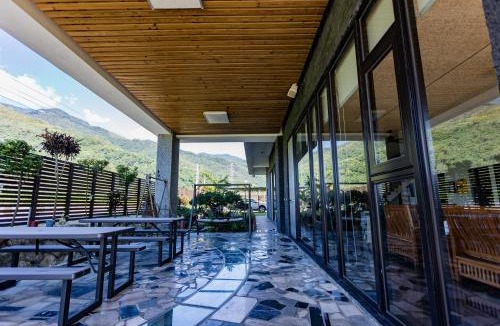 Guanshan House | 漫步月眉民宿