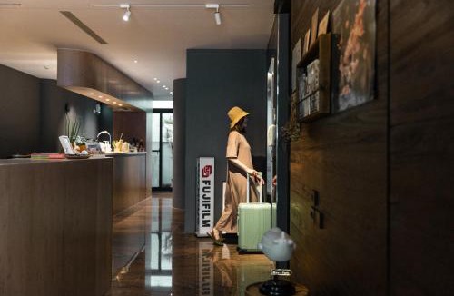 Tainan City Centre House | 珍遇珍寓 June June House-台南包棟民宿 8-14人可包棟-雙人房可訂-台南住宿電梯民宿