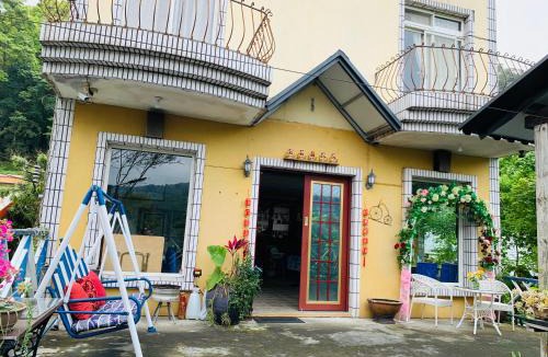 Zhudong House | 築夢咖啡民宿