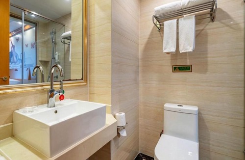 Shijingshan Hotel | 维也纳酒店北京万达首钢园东八角游乐园地铁站店