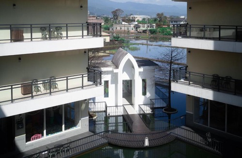 Yuanshan House | 聽風會館