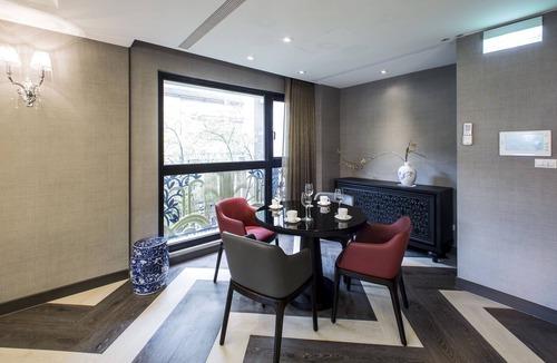 Xinyi Apartment | 花園景觀豪華公寓(2樓),搭車5分鐘到101大樓,步行10分鐘到捷運站站,室內180平方公尺大空間