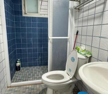 Daan Hostel | 近捷運麟光站的女子上下舖床位