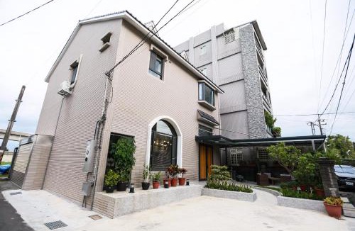 Zhongli District House | 青逸居 桃園中壢民宿 親子包棟 Qing Yi Ju