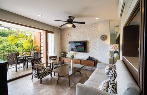 Romantic Zone Condo | 1 bed 1 bath Mountain View Suite · R308