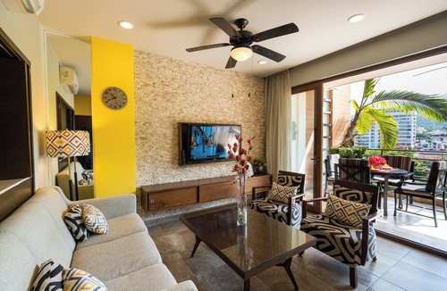 Romantic Zone Condo | 1 bed 1 bath Mountain View Suite · R406
