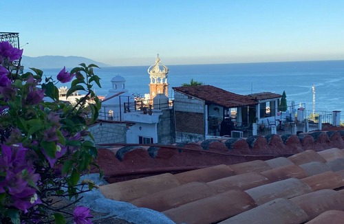 Downtown Puerto Vallarta Apartment | 1 bedroom apartment in PV center, close to - beaches, restaurants, and shops.