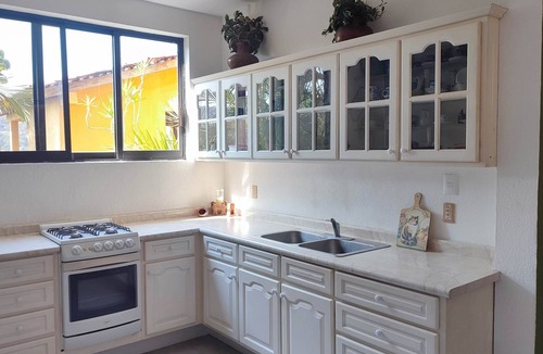 Zihuatanejo Apartment | 1 Bedroom apartment, A/C, kitchen, 1 block from Playa La Ropa