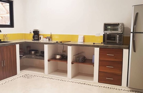 Isla Holbox House | 1 Block to Beach, Kitchen, Starlink, C3