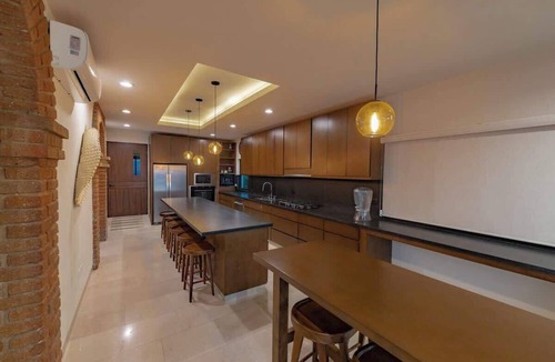 La Paz House | 10 Bdrm/22 guests Oceanfront Villa with pano views