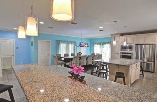 South Padre Island House | 10% Off, EVCharger, 100' To Beach, South Padre Island