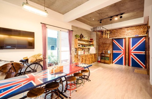 Anping Hotel | 100 m² Motel ∙ 4 bedrooms ∙ 16 guests