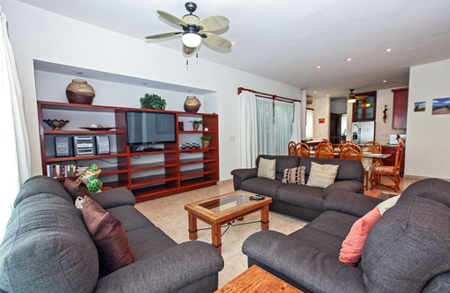 Playacar Fase I House | 100 Steps To The Beach - Villa Vista del Mar