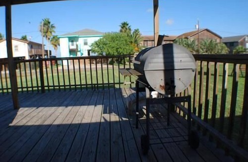 Port Mansfield Condo | 116 Southshore - Cute little hideaway, ready for the all around fishing
