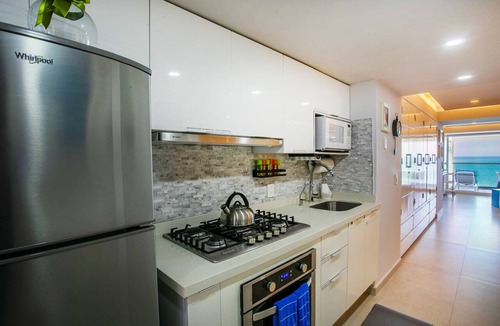 Las Glorias Condo | 11th-Floor Oceanview Stay | Infinity Pools + Gym
