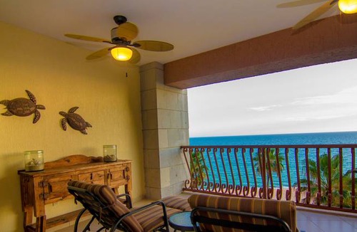 Sandy Beach Condo | 139 m² Condo ∙ 2 bedrooms ∙ 6 guests