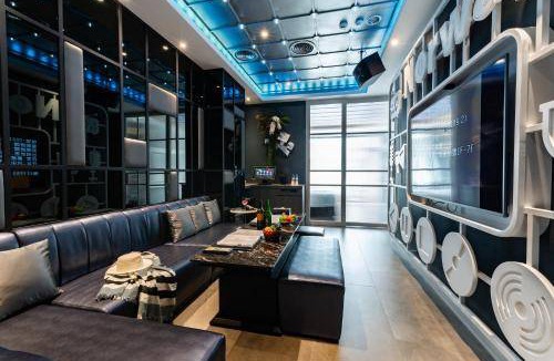 South District Hotel | 145 m² Motel ∙ 7 guests