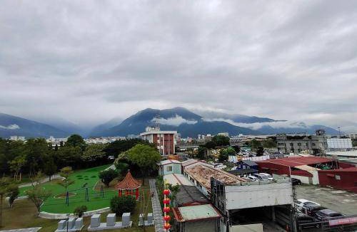 Hualien City Centre Hotel | 15 m² Motel ∙ 5 guests