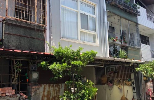 Tanzi District House | 16 m² House ∙ 1 bedroom ∙ 2 guests