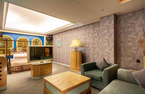 Wenshan Hotel | 168 m² Motel ∙ 7 guests