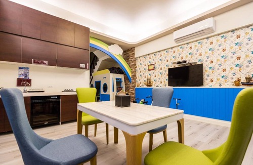 Dongshan Hotel | 186 m² Motel ∙ 4 bedrooms ∙ 18 guests