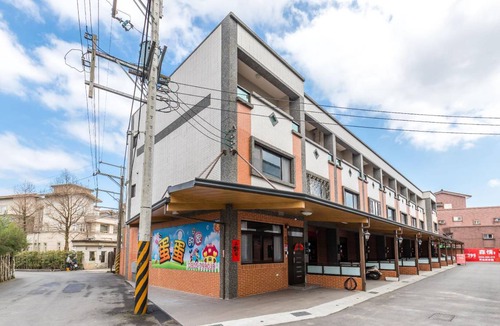 Dongshan Hotel | 186 m² Motel ∙ 4 bedrooms ∙ 18 guests