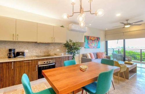 Centro Condo | 1BR Playa Condo · Pool, Gym · Walk to 5th Ave