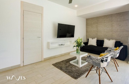 Ejidal House | 1BR | Steps from the Beach | Rooftop Pool