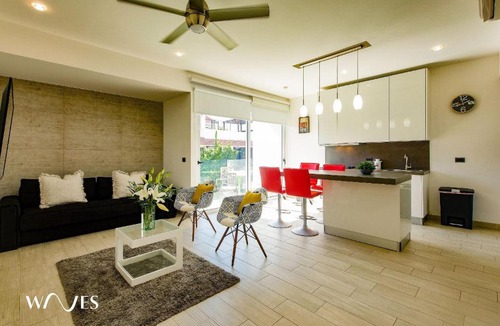 Ejidal House | 1BR | Steps from the Beach | Rooftop Pool
