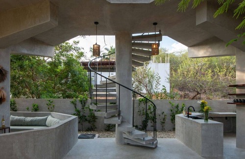 Brisas de Zicatela House | 2 albercas - Vista al Mar - Brutal Verde