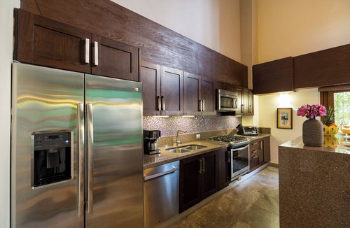 Romantic Zone House | 2 bed 2 bath 2 level LOFT TOWNHOME · RTH3